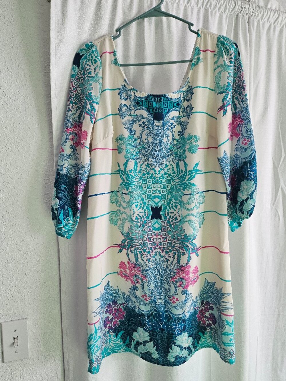 Off-white 3/4 length sleeve mini dress large